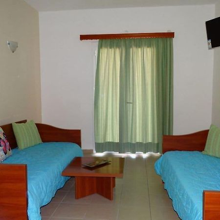 Paradiso Apartments อิปโซส ภายนอก รูปภาพ